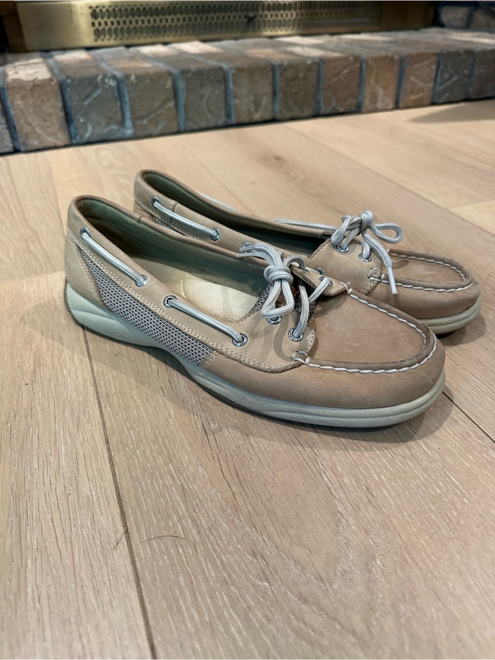 Women’s Sperry Tan Boat Shoes - Leather Lace-Up Casual Loafers